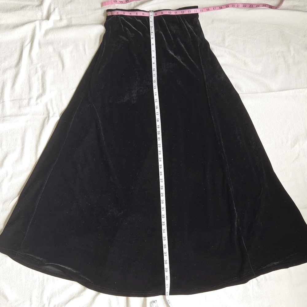 Black Velvet Maxi Skirt Medium Romantic Vintage Goth Whimsigoth Grunge YTK NWT